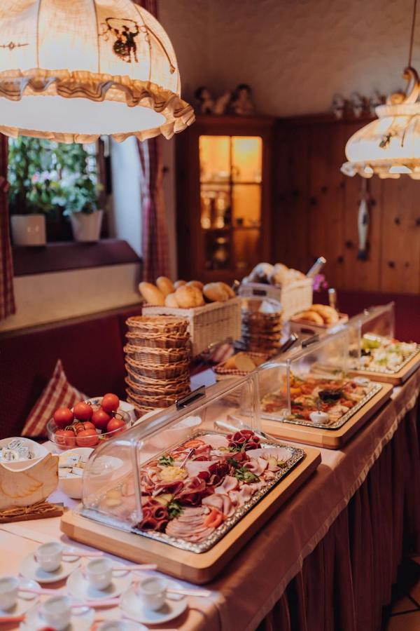 Hotel Zur Alten Muehle Neuenburg  Bagian luar foto