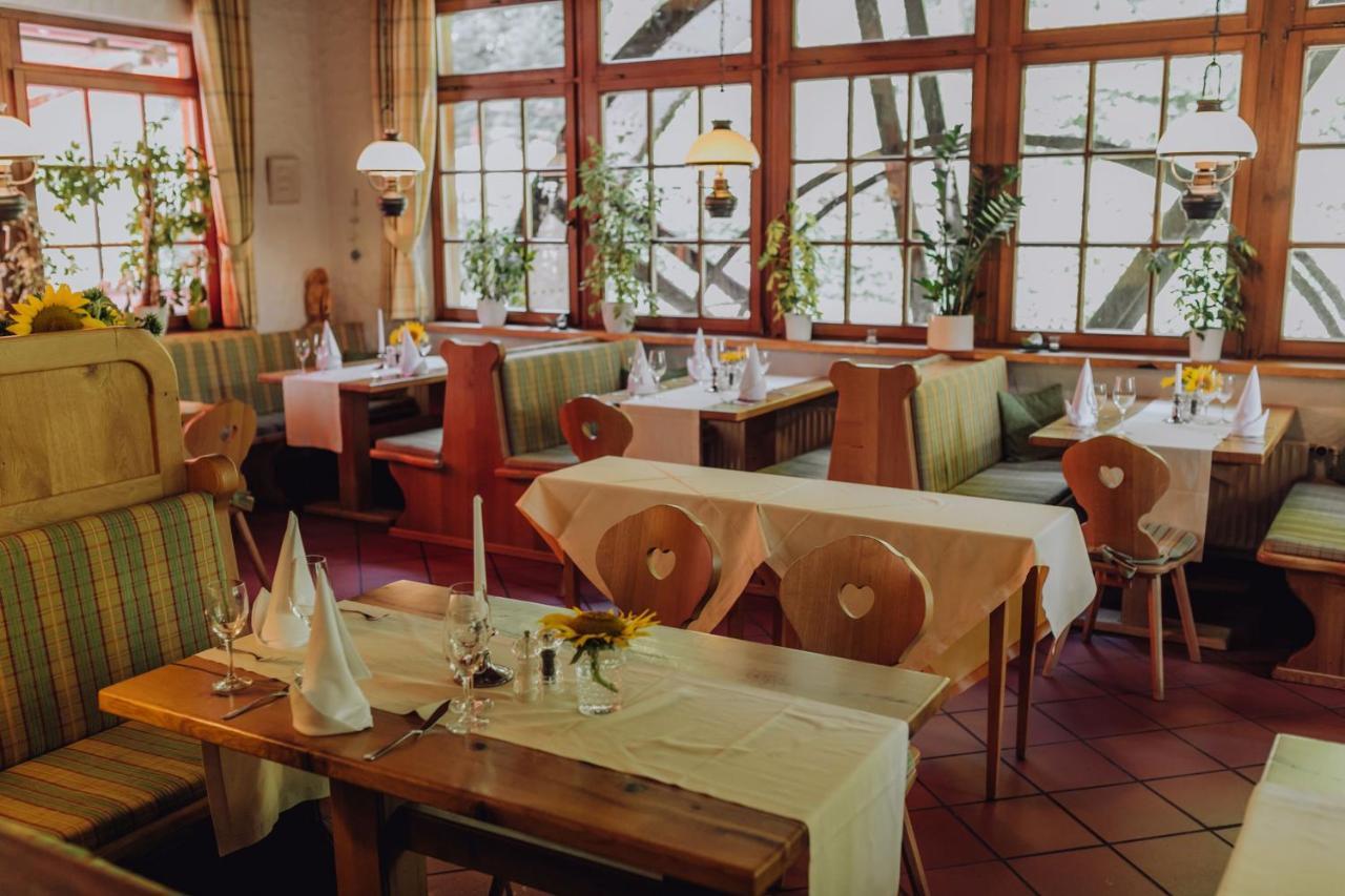 Hotel Zur Alten Muehle Neuenburg  Bagian luar foto